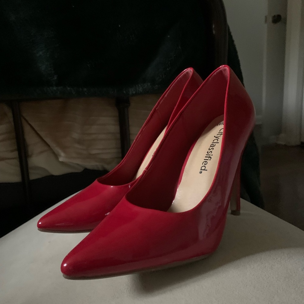 Gorgeous, sexy, comfy red heels